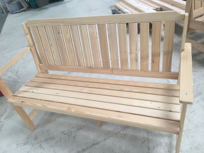 Продаем скамейка садовая со спинкой (лиственница) 1375х550х920 "дачная" в Нефтекамске по доступным ценам.